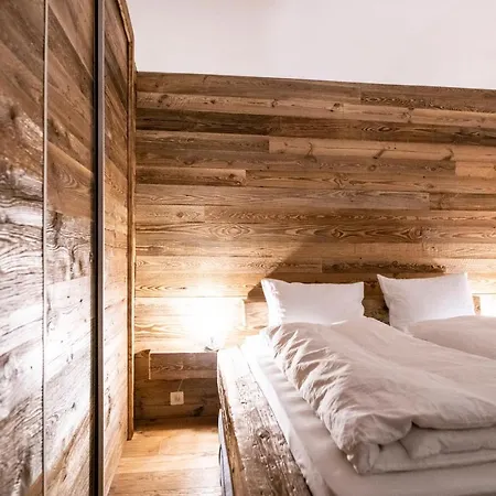 Modernity And Authenticity In Crans-montana, Breathtaking Panorama アパート クラン