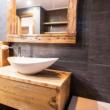 Daire Modernity And Authenticity In Crans-montana, Breathtaking Panorama Crans-Montana